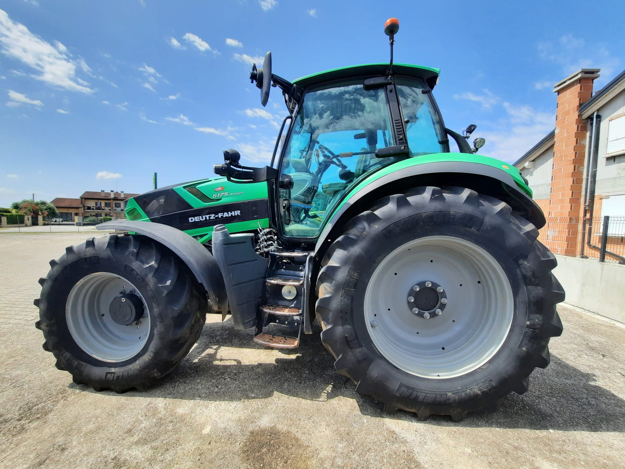 DEUTZ-FAHR AGROTRON 6175 TTV - Трактор: фото 5 DEUTZ-FAHR AGROTRON 6175 TTV - Трактор: фото 5