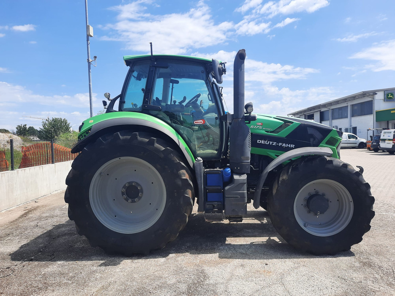 DEUTZ-FAHR AGROTRON 6175 TTV - Трактор: фото 3 DEUTZ-FAHR AGROTRON 6175 TTV - Трактор: фото 3