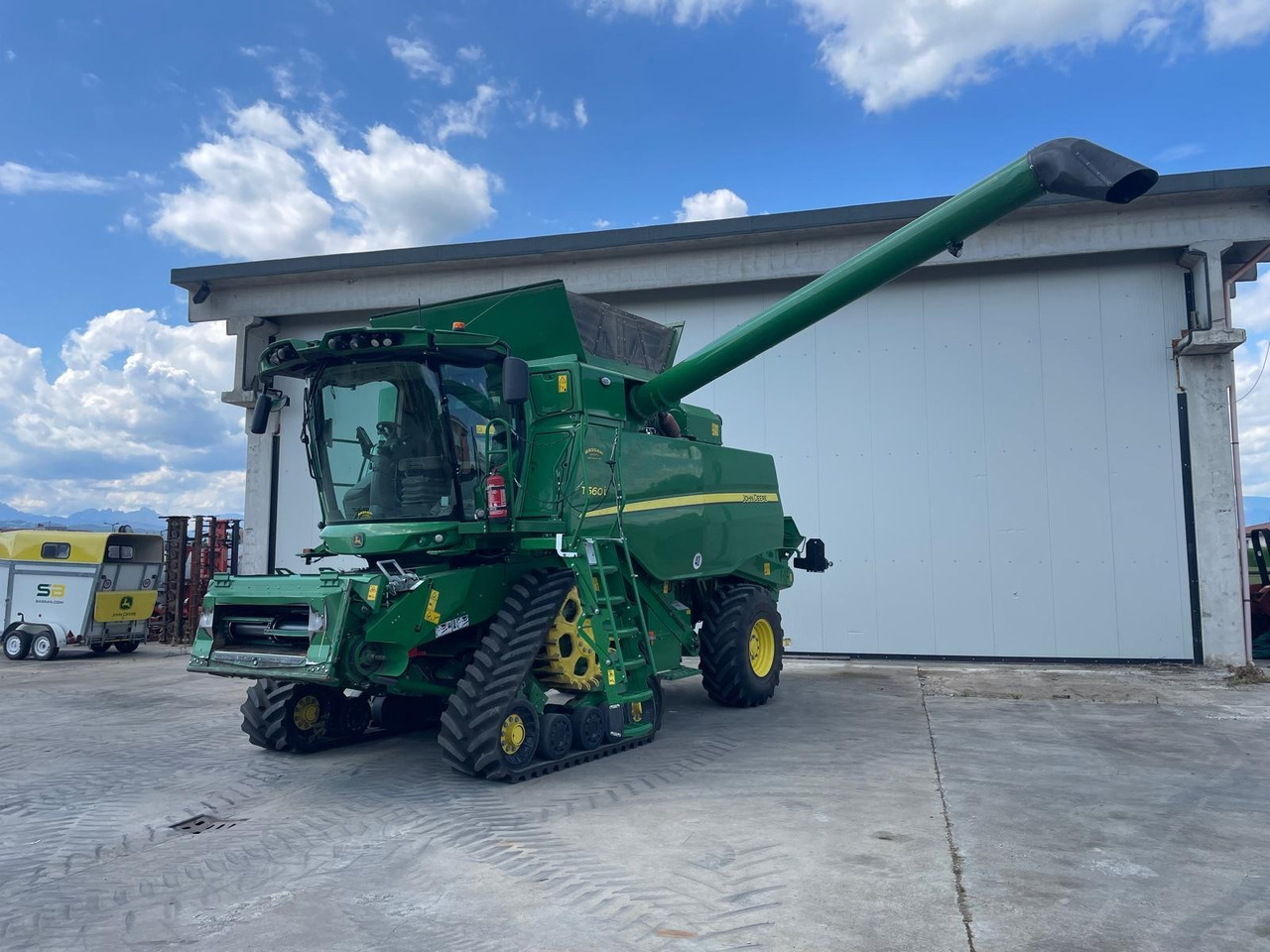 JOHN DEERE MIETITREBBIA T 560 - Зернозбиральний комбайн: фото 4 JOHN DEERE MIETITREBBIA T 560 - Зернозбиральний комбайн: фото 4