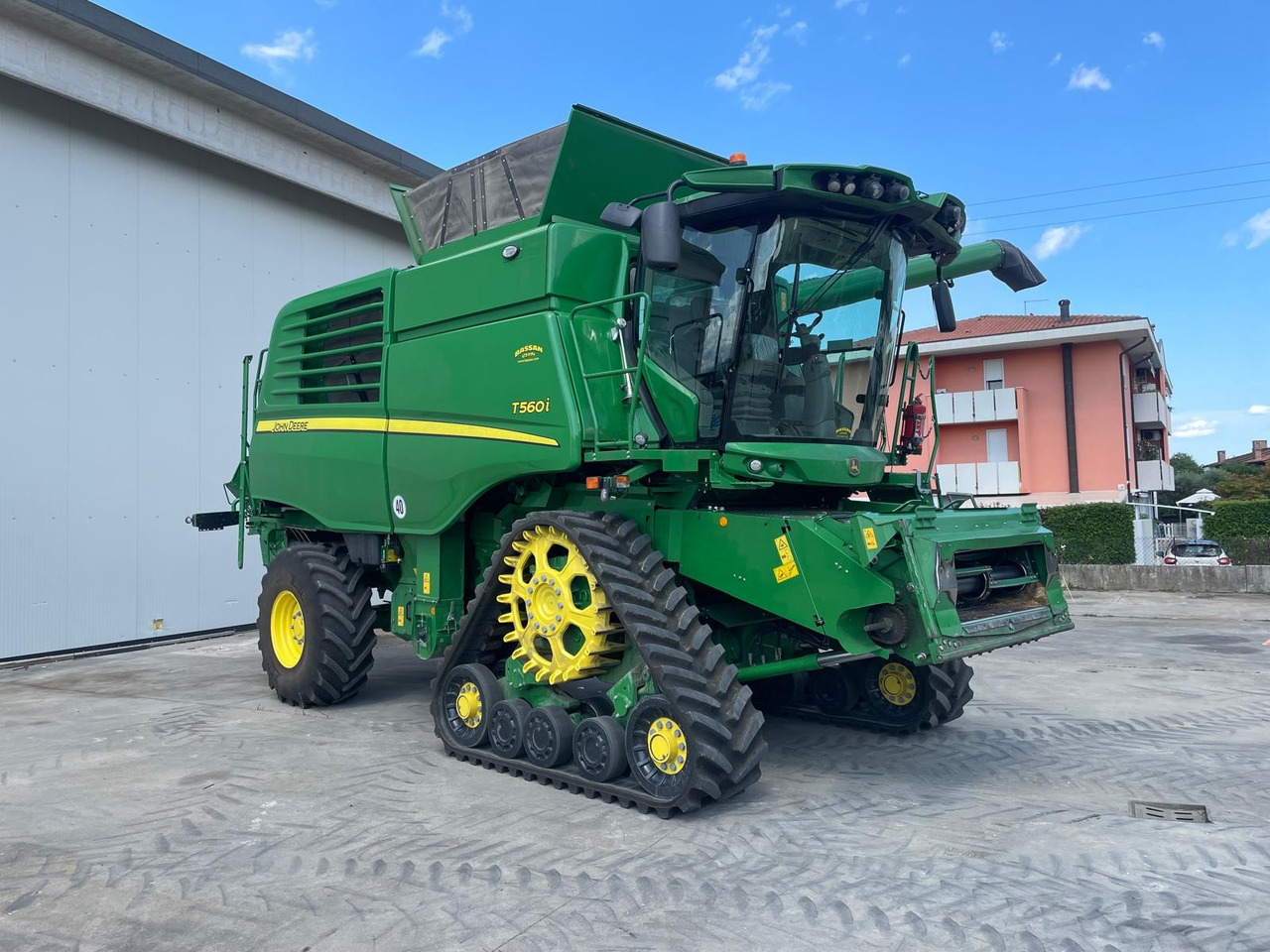 JOHN DEERE MIETITREBBIA T 560 - Зернозбиральний комбайн: фото 3 JOHN DEERE MIETITREBBIA T 560 - Зернозбиральний комбайн: фото 3