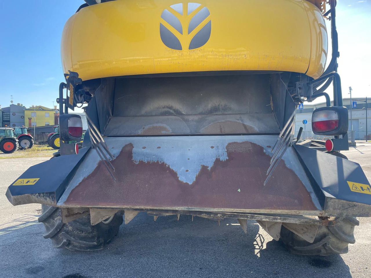 NEW HOLLAND MIETITREBBIA CR 9.90 - Зернозбиральний комбайн: фото 5 NEW HOLLAND MIETITREBBIA CR 9.90 - Зернозбиральний комбайн: фото 5