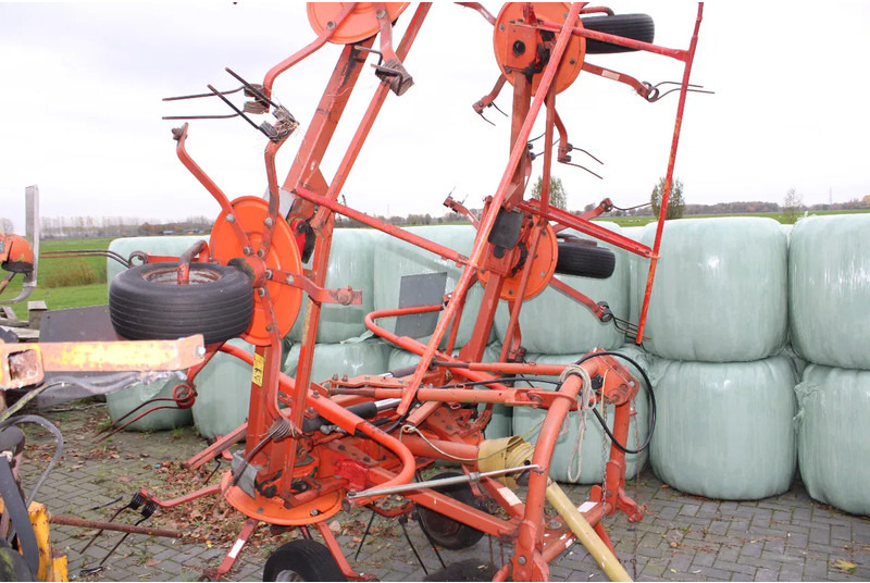 Fella 680 en diverse machines - Сіноворушилка: фото 2 Fella 680 en diverse machines - Сіноворушилка: фото 2