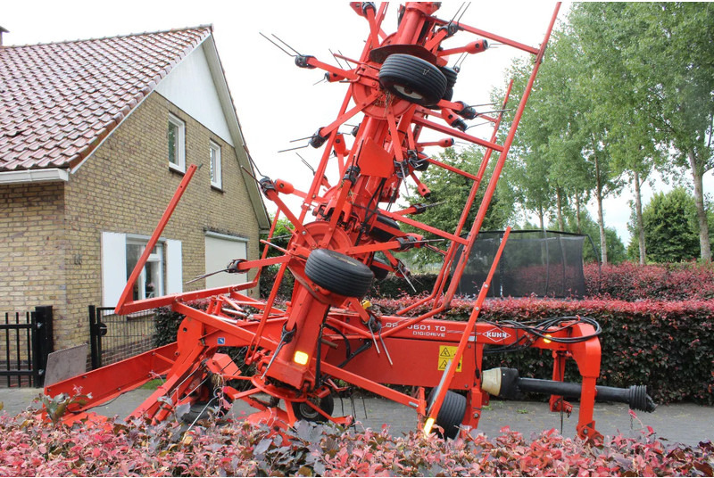 Kuhn GF10601 TO - Сіноворушилка: фото 2 Kuhn GF10601 TO - Сіноворушилка: фото 2