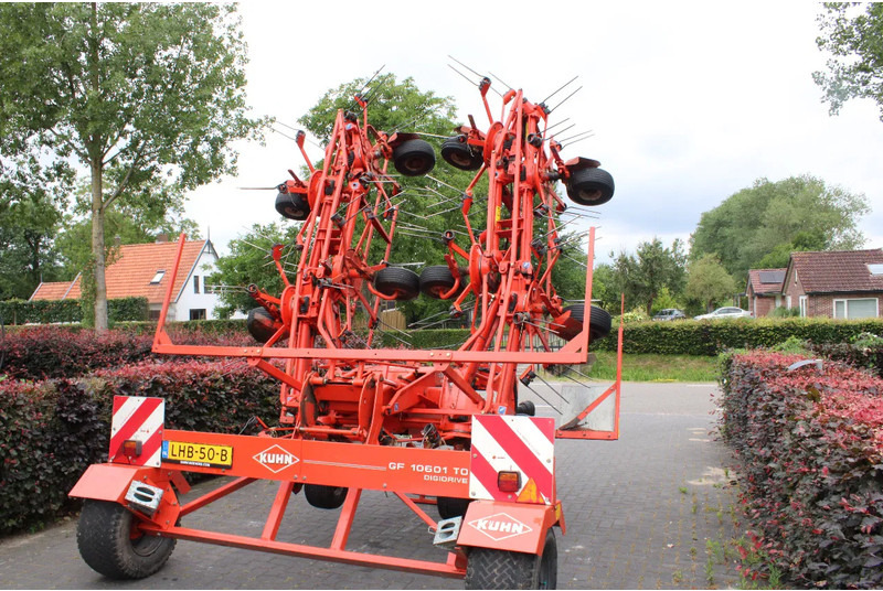 Kuhn GF10601 TO - Сіноворушилка: фото 4 Kuhn GF10601 TO - Сіноворушилка: фото 4