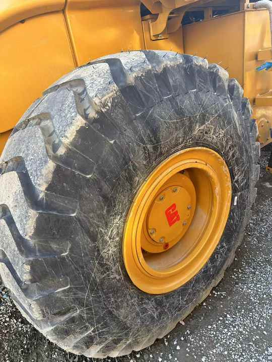 90% New CAT 950h Used Wheel Loader, Powerful, Low Price, and Very Good Quality - Колісний навантажувач: фото 4 90% New CAT 950h Used Wheel Loader, Powerful, Low Price, and Very Good Quality - Колісний навантажувач: фото 4
