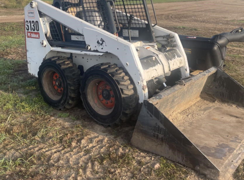 BOBCAT S130 - Міні-навантажувач: фото 1 BOBCAT S130 - Міні-навантажувач: фото 1