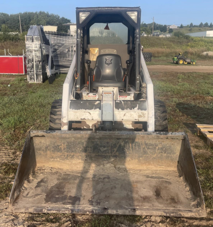 BOBCAT S130 - Міні-навантажувач: фото 2 BOBCAT S130 - Міні-навантажувач: фото 2