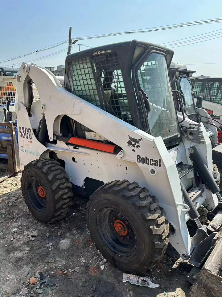 BOBCAT s300 - Міні-навантажувач: фото 4 BOBCAT s300 - Міні-навантажувач: фото 4