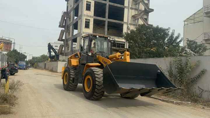Heavy-Duty LIU GONG 856H Wheel Loader for Sale - Excavator Attachment Compatible | Export Ready - Колісний навантажувач: фото 4 Heavy-Duty LIU GONG 856H Wheel Loader for Sale - Excavator Attachment Compatible | Export Ready - Колісний навантажувач: фото 4