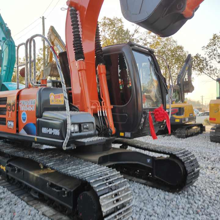 Japan Original Hitachi ZX130 Crawler Excavator Perfect for Various Projects Available Used Excavators for Sale - Гусеничний екскаватор: фото 2 Japan Original Hitachi ZX130 Crawler Excavator Perfect for Various Projects Available Used Excavators for Sale - Гусеничний екскаватор: фото 2