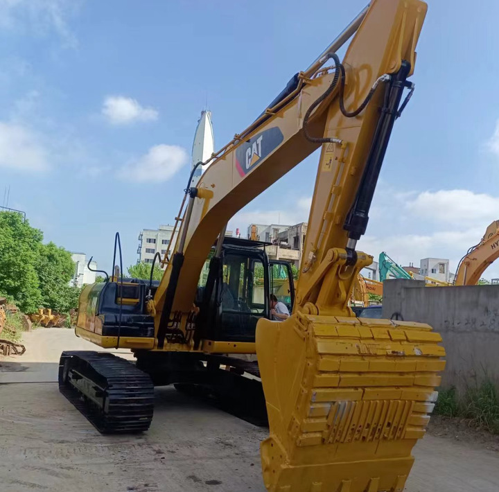 Екскаватор Original CAT 320D Used Excavators Machine CAT 320D 320B Crawler Excavator 20tons Construction Machinery Price: фото 1