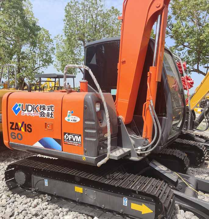 Original Japan Hitachi ZX60 Excavator Hitachi Excavator in Low Price for Hot Sale - Гусеничний екскаватор: фото 2 Original Japan Hitachi ZX60 Excavator Hitachi Excavator in Low Price for Hot Sale - Гусеничний екскаватор: фото 2