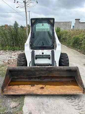 USED BOBCAT S300 Skid-steer Loader with Very Good Performance Is for Sale at a Low Price. S160/s185/s220/330 in Stock - Міні-навантажувач: фото 5 USED BOBCAT S300 Skid-steer Loader with Very Good Performance Is for Sale at a Low Price. S160/s185/s220/330 in Stock - Міні-навантажувач: фото 5