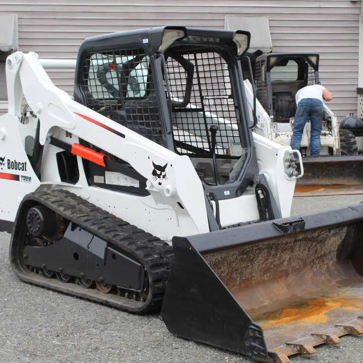 Used Bobcat T590 UsedSkid Steer Loader with Good Condition for Sale S160 S300 S185 S330 - Міні-навантажувач: фото 1 Used Bobcat T590 UsedSkid Steer Loader with Good Condition for Sale S160 S300 S185 S330 - Міні-навантажувач: фото 1