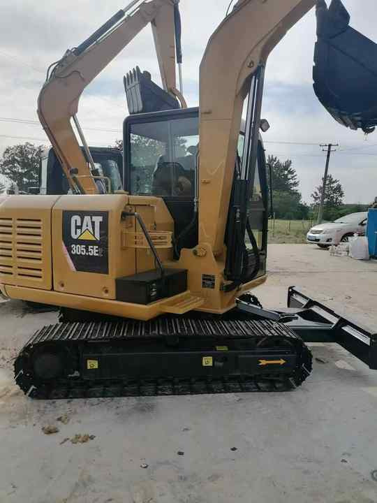 Used CAT 305.5E 5T Second Hand Japan Original MINI Excavator Mining Construction Excavators Hot Sale 306 307 308 Small Mini 6t - Міні-екскаватор: фото 3 Used CAT 305.5E 5T Second Hand Japan Original MINI Excavator Mining Construction Excavators Hot Sale 306 307 308 Small Mini 6t - Міні-екскаватор: фото 3