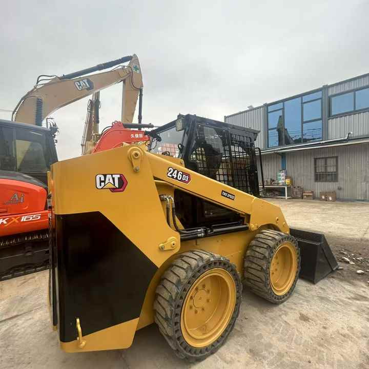 Used Cat246D2 New Model Skid Steer Second Hand Machine Popular Brand Japan Hydraulic Machinery - Міні-навантажувач: фото 4 Used Cat246D2 New Model Skid Steer Second Hand Machine Popular Brand Japan Hydraulic Machinery - Міні-навантажувач: фото 4