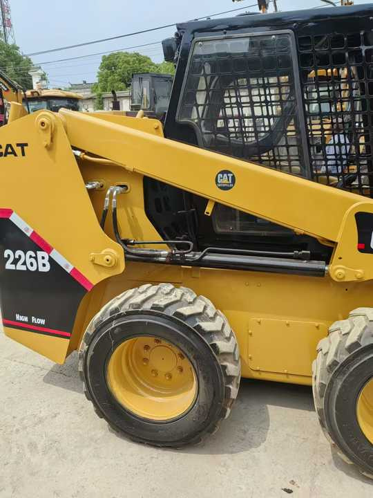 Used Caterpillar 226b Skid Steer with Excellent Performance on Sale Road Working Equipment - Міні-навантажувач: фото 2 Used Caterpillar 226b Skid Steer with Excellent Performance on Sale Road Working Equipment - Міні-навантажувач: фото 2