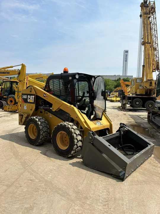 Used Caterpillar 246d 226b 246c Skid Steer Loader on Sale Used Construction for Sale - Міні-навантажувач: фото 5 Used Caterpillar 246d 226b 246c Skid Steer Loader on Sale Used Construction for Sale - Міні-навантажувач: фото 5