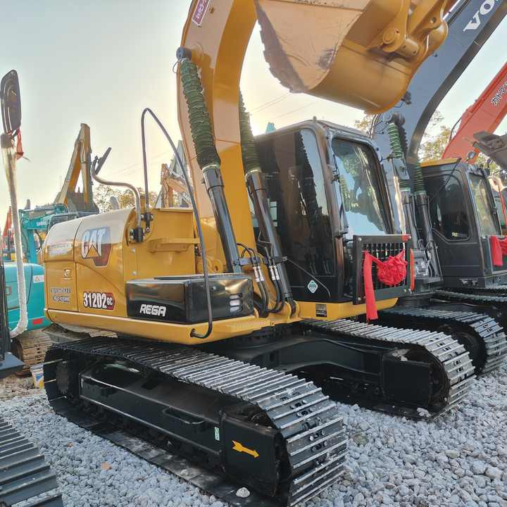 Гусеничний екскаватор Used Caterpillar Cat312D2GC Excavator Original Japan Heavy Machinery Caterpillar 312D2GC Excavator for Sale: фото 6