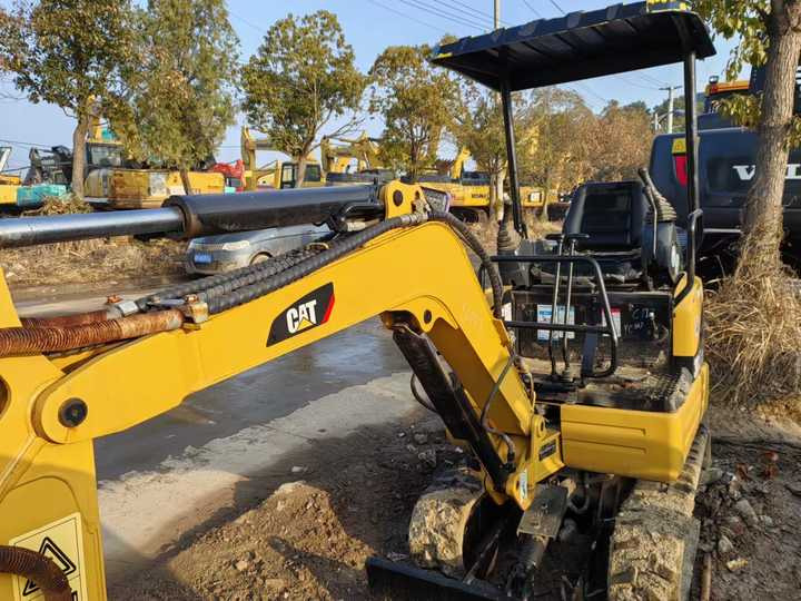 Used Digger CAT 301 Construction Machinery 2 Ton Construction Digger Used CAT 301 Cheap Excavator - Гусеничний екскаватор: фото 4 Used Digger CAT 301 Construction Machinery 2 Ton Construction Digger Used CAT 301 Cheap Excavator - Гусеничний екскаватор: фото 4