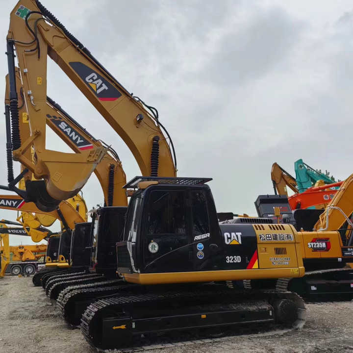 Used Digger CAT 323D2L Construction Machinery Construction Digger Used CAT 323D2L Cheap Excavator - Гусеничний екскаватор: фото 1 Used Digger CAT 323D2L Construction Machinery Construction Digger Used CAT 323D2L Cheap Excavator - Гусеничний екскаватор: фото 1