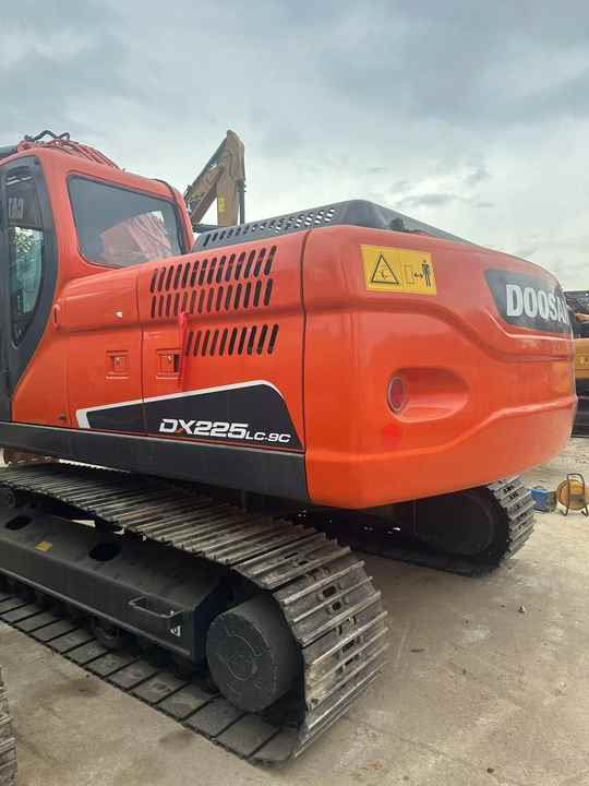 Used Excavator Doosan DX225LC-9 Excavators Mini Equipment Earth Moving Machinery Doosan Digger Excavator for Sale - Екскаватор: фото 2 Used Excavator Doosan DX225LC-9 Excavators Mini Equipment Earth Moving Machinery Doosan Digger Excavator for Sale - Екскаватор: фото 2