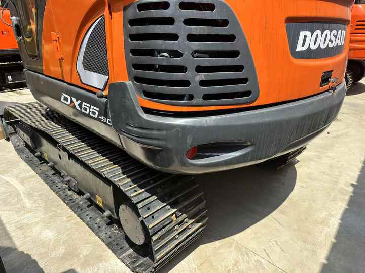 Used Excavator Doosan DX55 Excavators Mini Equipment Earth Moving Machinery Doosan Digger Excavator for Sale - Гусеничний екскаватор: фото 4 Used Excavator Doosan DX55 Excavators Mini Equipment Earth Moving Machinery Doosan Digger Excavator for Sale - Гусеничний екскаватор: фото 4