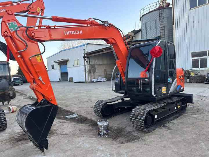 Used Excavator Good Quality Low Price Hitachi ZX70 Excavator in Good Condition for Sale - Гусеничний екскаватор: фото 5 Used Excavator Good Quality Low Price Hitachi ZX70 Excavator in Good Condition for Sale - Гусеничний екскаватор: фото 5