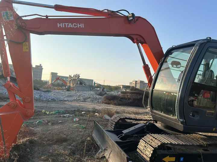 Used HITACHI ZX70 Model Mini Excavator Second Hand Machine Popular Brand Japan Hitachi Hydraulic Machinery - Екскаватор: фото 2 Used HITACHI ZX70 Model Mini Excavator Second Hand Machine Popular Brand Japan Hitachi Hydraulic Machinery - Екскаватор: фото 2