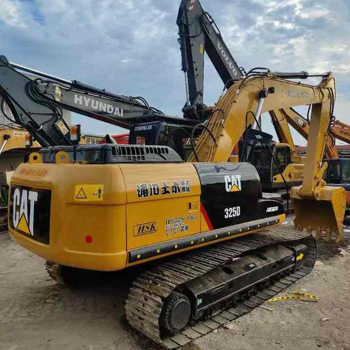 Used Second Hand CAT 325D 325DL Crawler Hydraulic Excavator Digger Japan Original 25 Tons Low Price - Гусеничний екскаватор: фото 2 Used Second Hand CAT 325D 325DL Crawler Hydraulic Excavator Digger Japan Original 25 Tons Low Price - Гусеничний екскаватор: фото 2