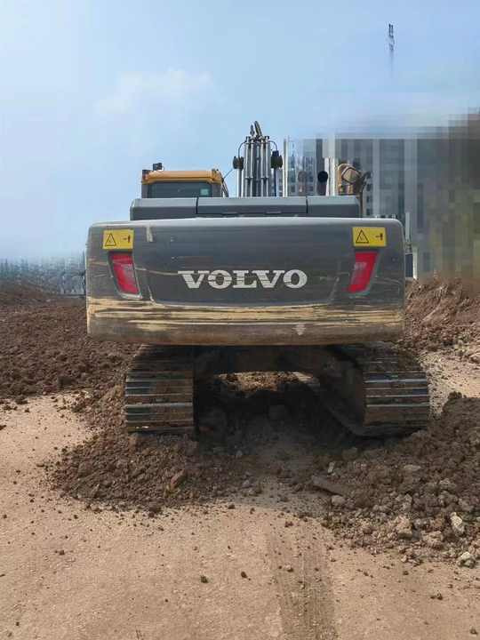 Used Volvo Brand Original EC200B Model Excavator with Good Working Condition for Sale - Гусеничний екскаватор: фото 5 Used Volvo Brand Original EC200B Model Excavator with Good Working Condition for Sale - Гусеничний екскаватор: фото 5