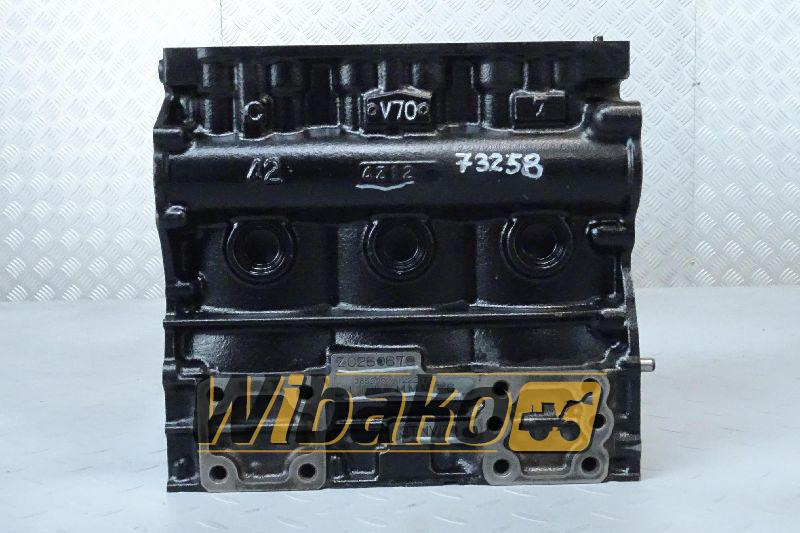 Crankcase for engine Yanmar 3TNV70 4Z12 - Картер в категорії Будівельна техніка: фото 1 Crankcase for engine Yanmar 3TNV70 4Z12 - Картер в категорії Будівельна техніка: фото 1