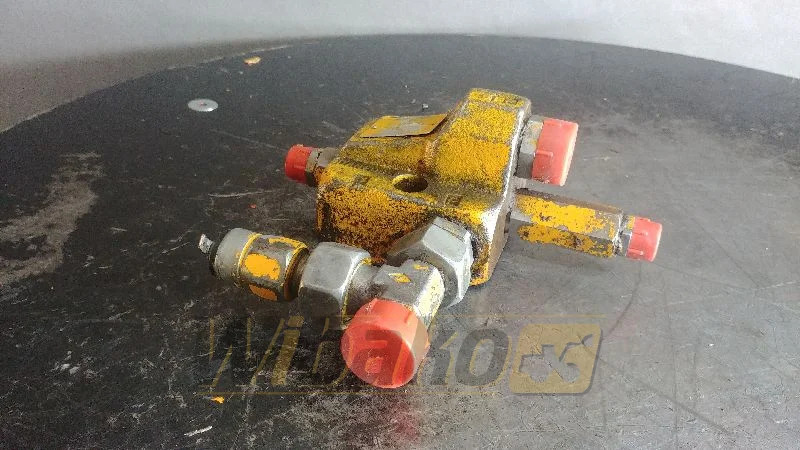 Danfoss B80 152B0065 - Гідравлічний клапан в категорії Будівельна техніка: фото 1 Danfoss B80 152B0065 - Гідравлічний клапан в категорії Будівельна техніка: фото 1