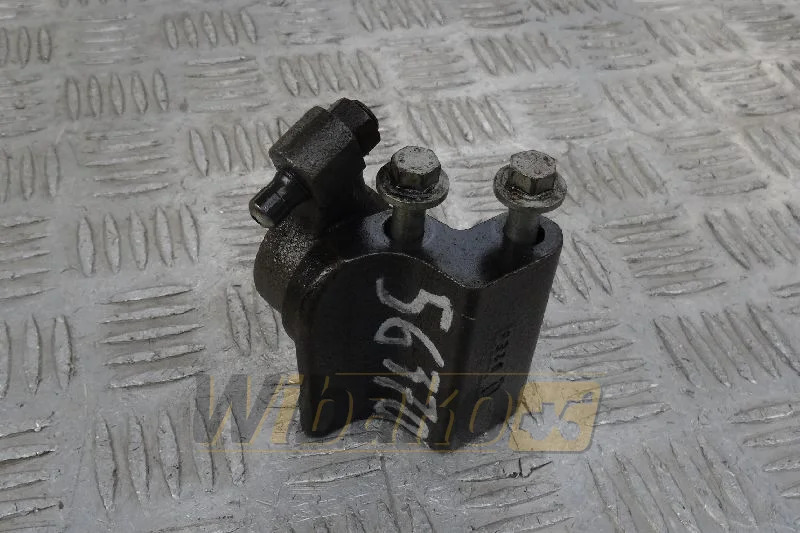 Deutz 04515733 - Головка блоку в категорії Будівельна техніка: фото 1 Deutz 04515733 - Головка блоку в категорії Будівельна техніка: фото 1