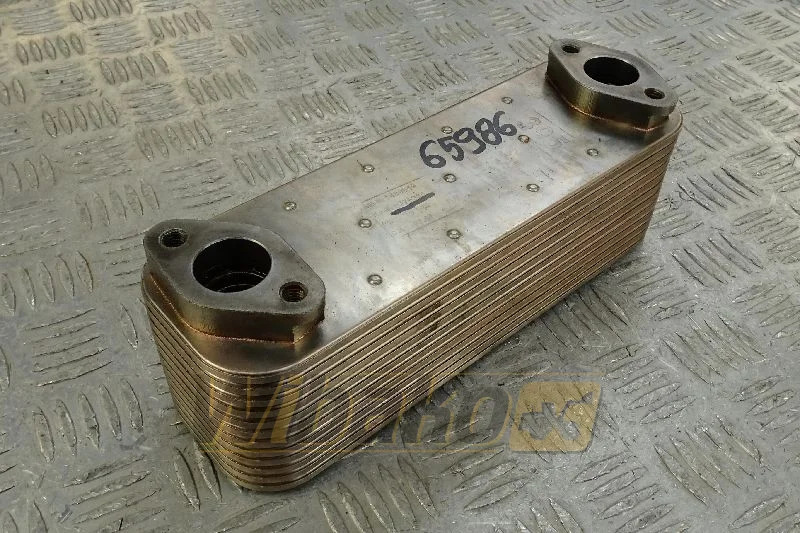 Liebherr 10325001 - Масляний радіатор в категорії Будівельна техніка: фото 1 Liebherr 10325001 - Масляний радіатор в категорії Будівельна техніка: фото 1