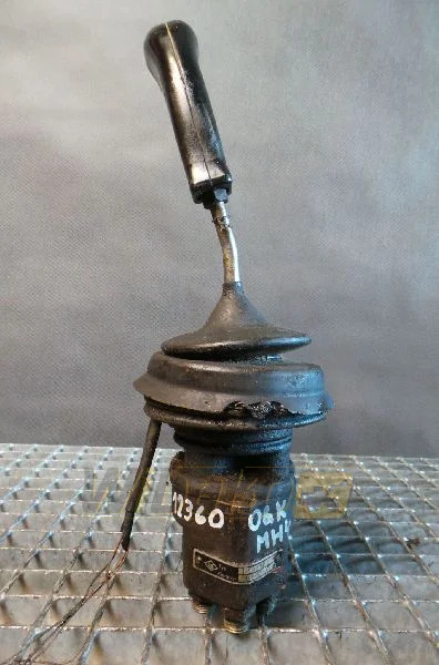 O&K 1598181 13035/24 - Гідравлічний клапан в категорії Будівельна техніка: фото 1 O&K 1598181 13035/24 - Гідравлічний клапан в категорії Будівельна техніка: фото 1