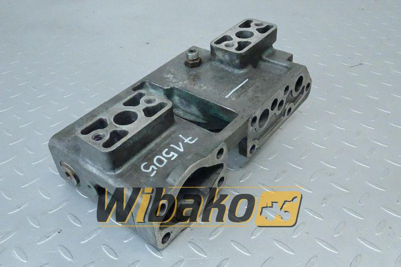 Oil filter bracket for engine Cummins M11 3102774 - Масляної фільтр в категорії Будівельна техніка: фото 1 Oil filter bracket for engine Cummins M11 3102774 - Масляної фільтр в категорії Будівельна техніка: фото 1