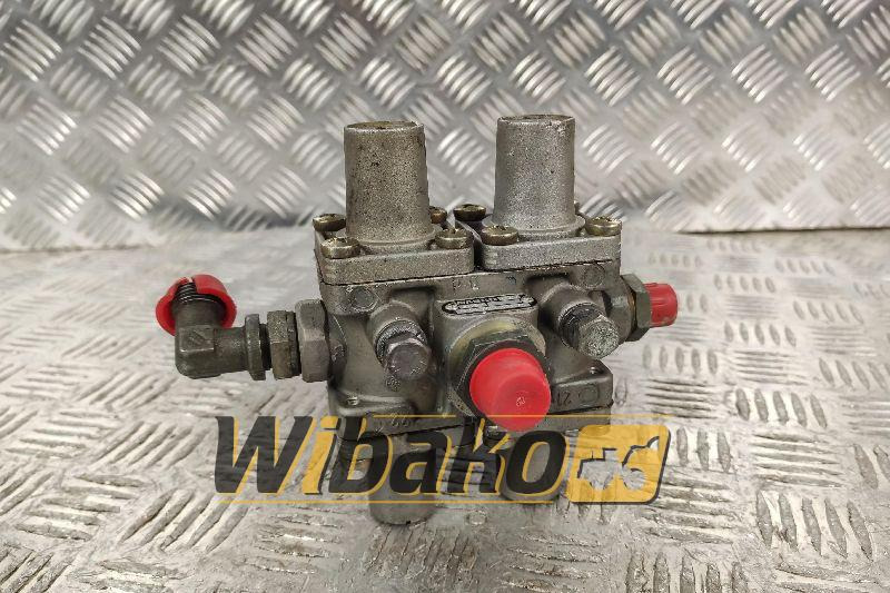 Valves set Wabco 9347023200 - Гідравлічний клапан в категорії Будівельна техніка: фото 1 Valves set Wabco 9347023200 - Гідравлічний клапан в категорії Будівельна техніка: фото 1
