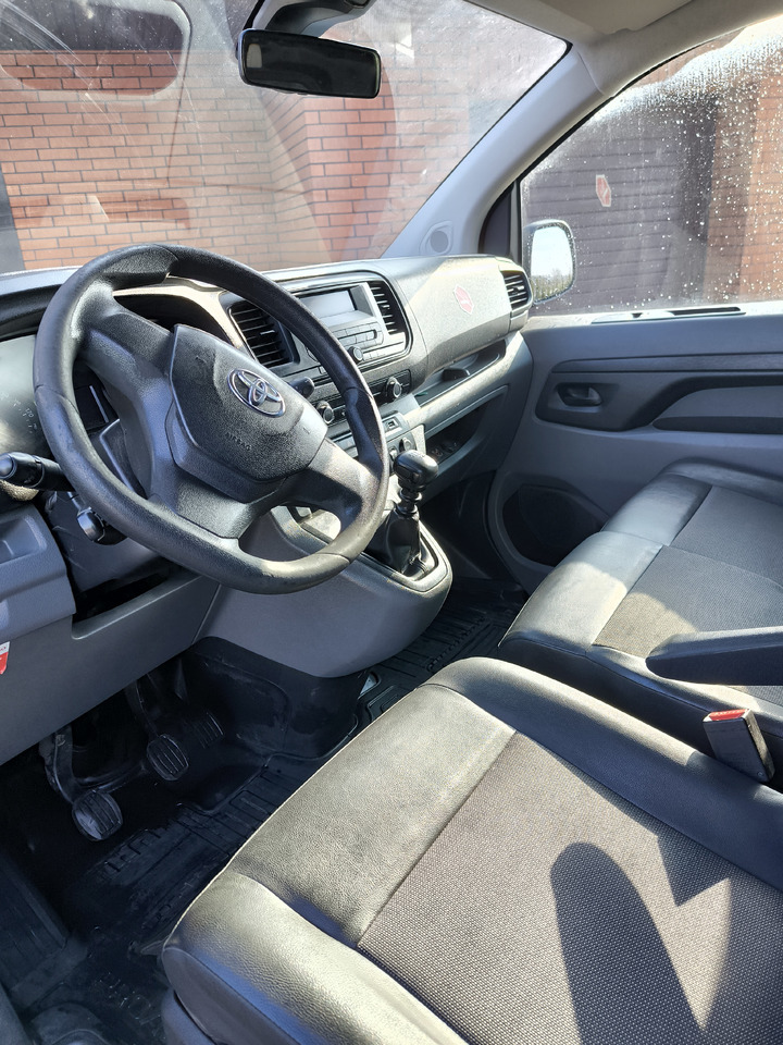 Toyota Proace - Суцільнометалевий фургон: фото 5 Toyota Proace - Суцільнометалевий фургон: фото 5