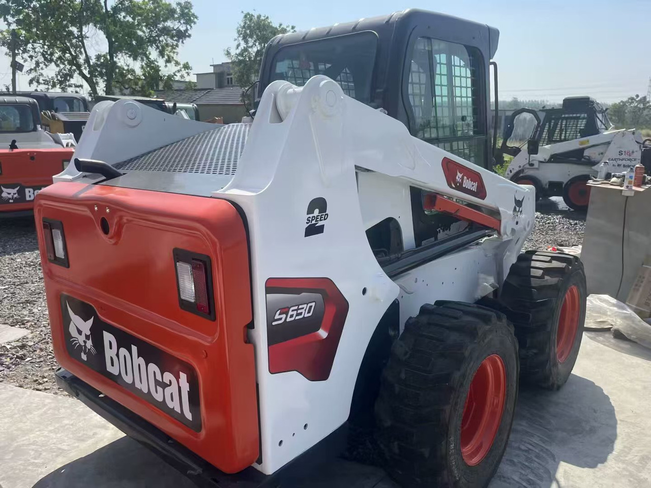 BOBCAT S630 - Міні-навантажувач: фото 2 BOBCAT S630 - Міні-навантажувач: фото 2