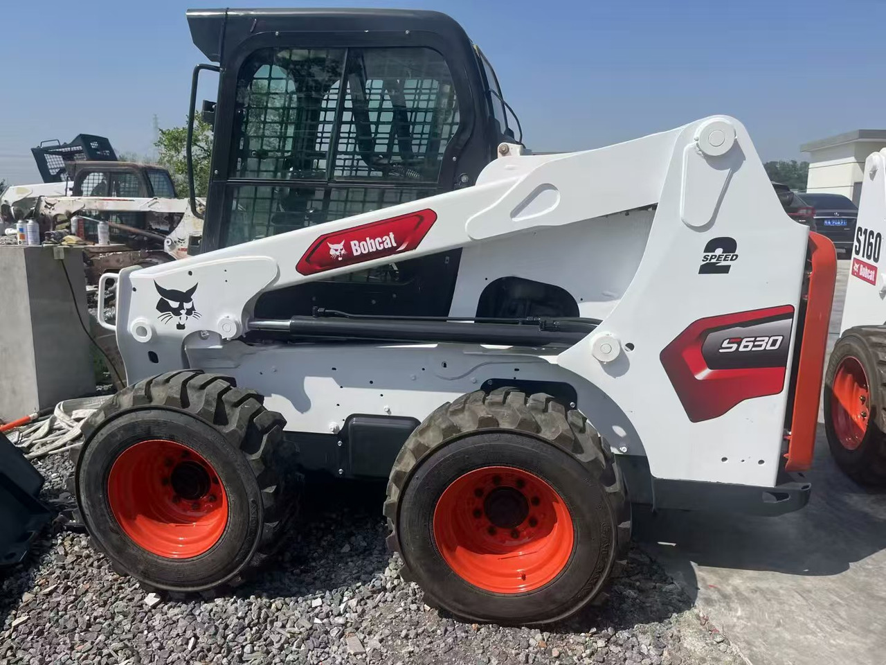 BOBCAT s630 - Міні-навантажувач: фото 2 BOBCAT s630 - Міні-навантажувач: фото 2