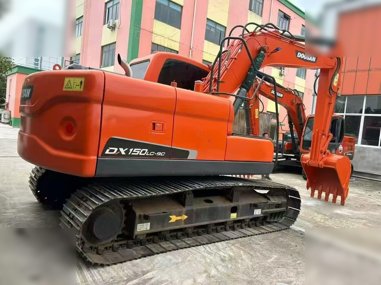 DOOSAN DX150W-9C - Гусеничний екскаватор: фото 2 DOOSAN DX150W-9C - Гусеничний екскаватор: фото 2