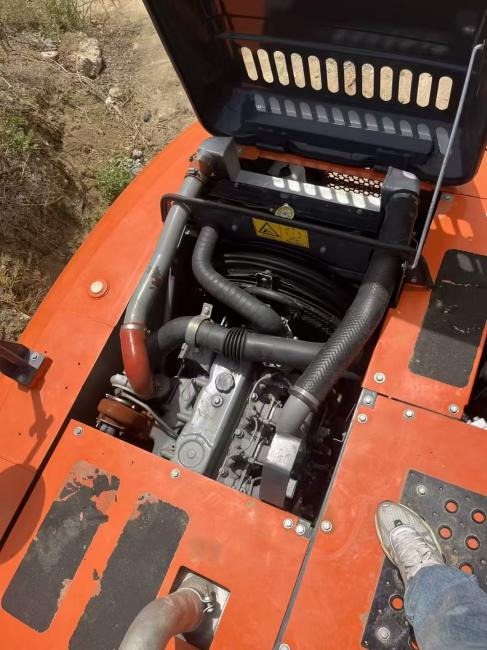 HITACHI ZX120 - Гусеничний екскаватор: фото 4 HITACHI ZX120 - Гусеничний екскаватор: фото 4