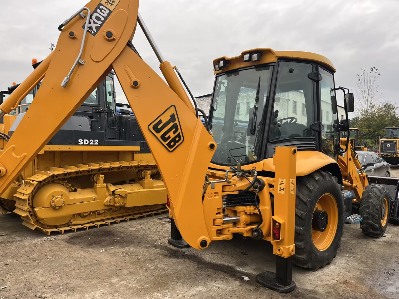 JCB - Екскаватор-навантажувач: фото 3 JCB - Екскаватор-навантажувач: фото 3