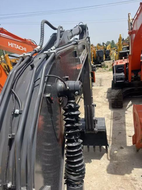 Гусеничний екскаватор volvo EC140: фото 10