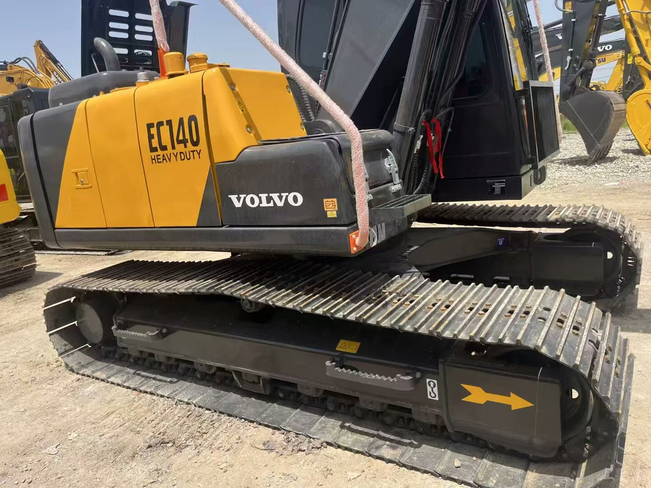 Гусеничний екскаватор volvo EC140: фото 15