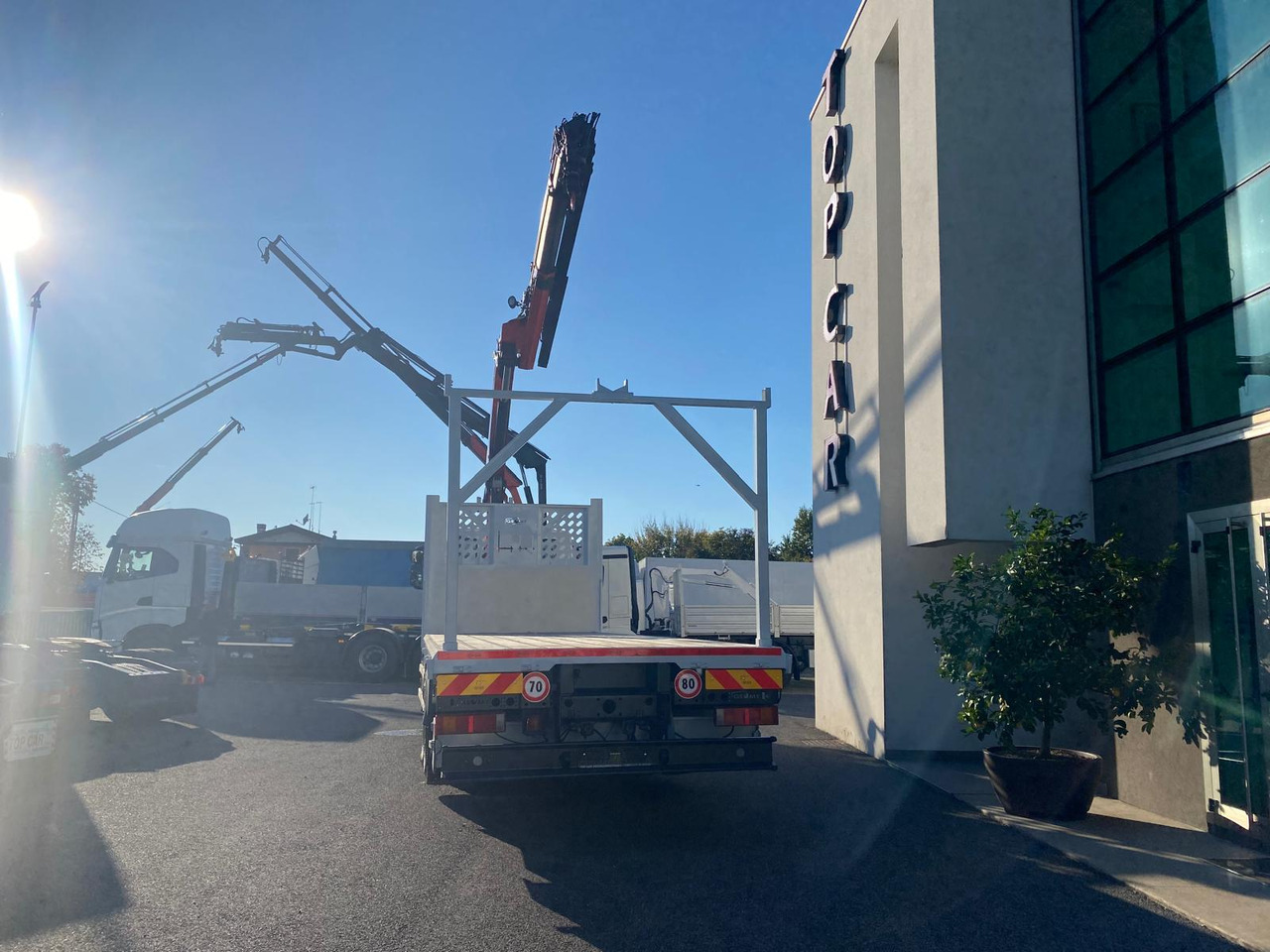 IVECO AD260S36 - Вантажівка з маніпулятором: фото 5 IVECO AD260S36 - Вантажівка з маніпулятором: фото 5