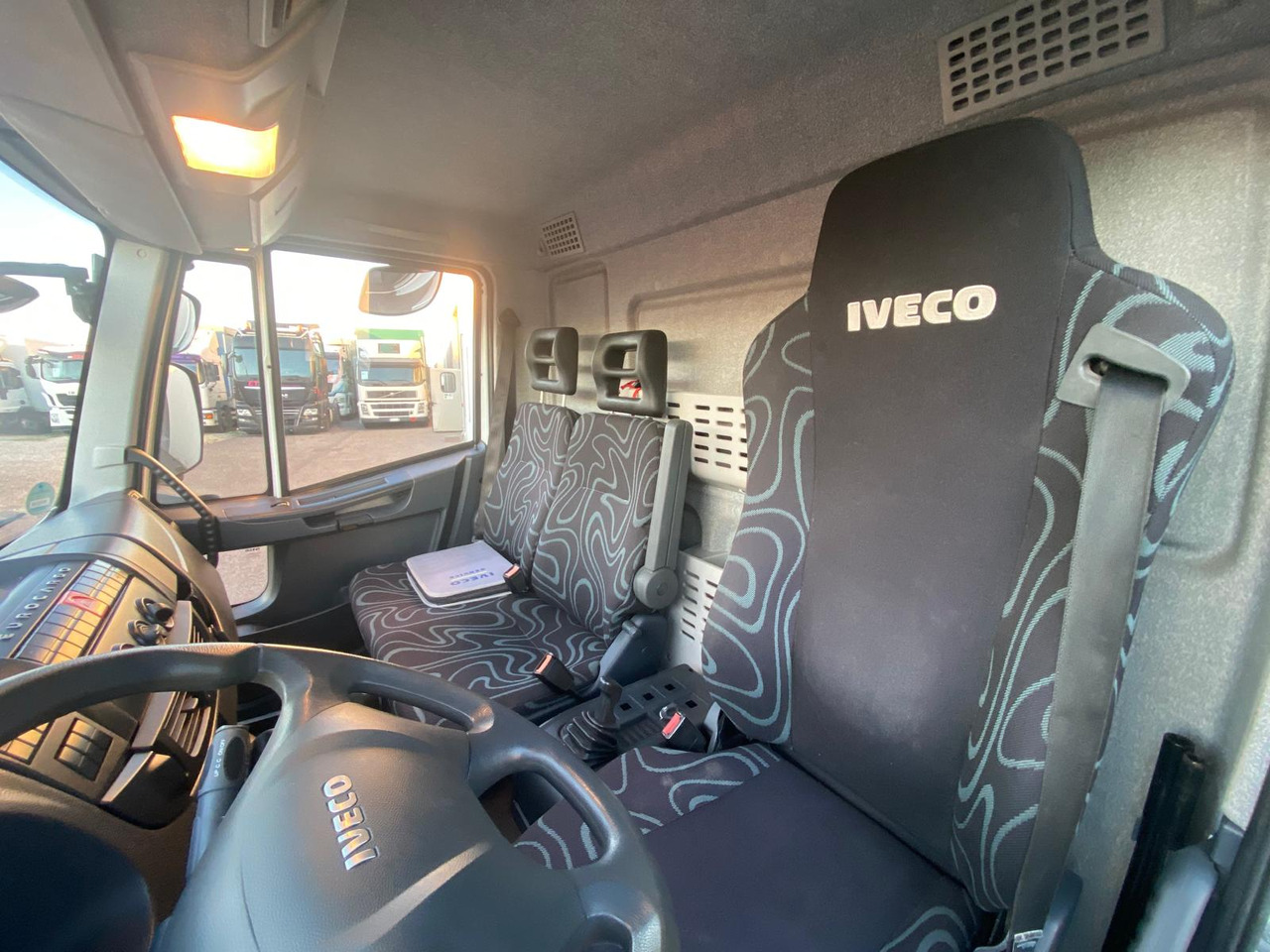 IVECO EUROCARGO 75E19 - Вантажівка з закритим кузовом: фото 5 IVECO EUROCARGO 75E19 - Вантажівка з закритим кузовом: фото 5