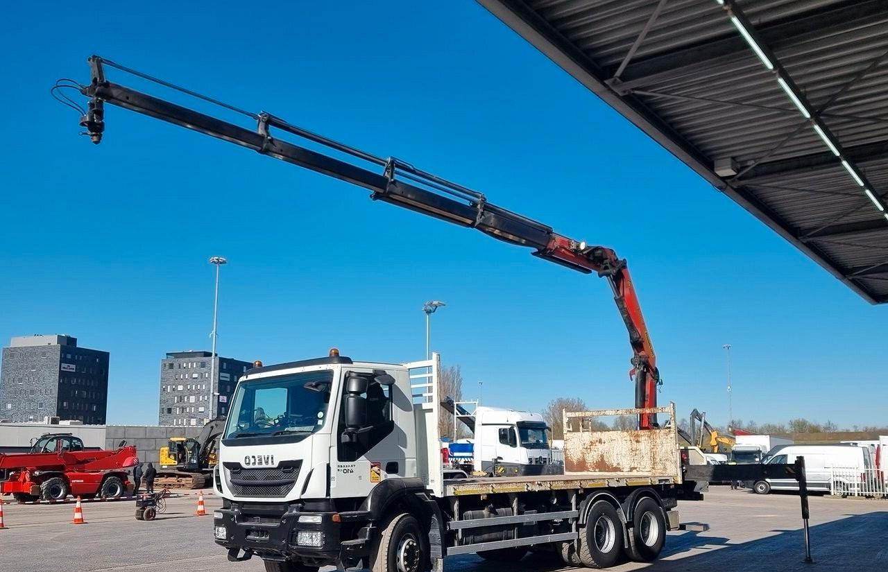 IVECO TRAKKER 410 GRU E CASSONE FISSO - Бортова вантажівка/ Платформа, Вантажівка з маніпулятором: фото 1 IVECO TRAKKER 410 GRU E CASSONE FISSO - Бортова вантажівка/ Платформа, Вантажівка з маніпулятором: фото 1