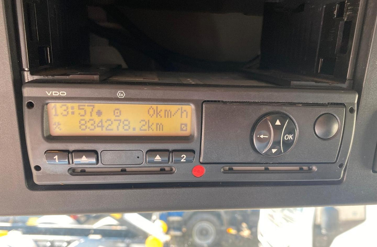 MERCEDES ANTOS 18.33 CASSONE ISOTERMICO E SPONDA - Рефрижератор вантажівка: фото 5 MERCEDES ANTOS 18.33 CASSONE ISOTERMICO E SPONDA - Рефрижератор вантажівка: фото 5